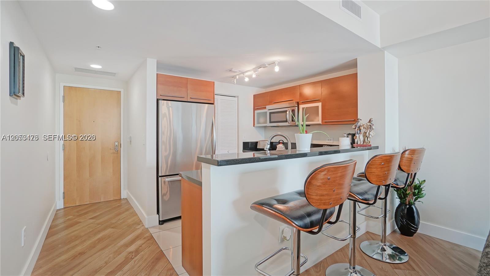 A12053478 Property Photo 11