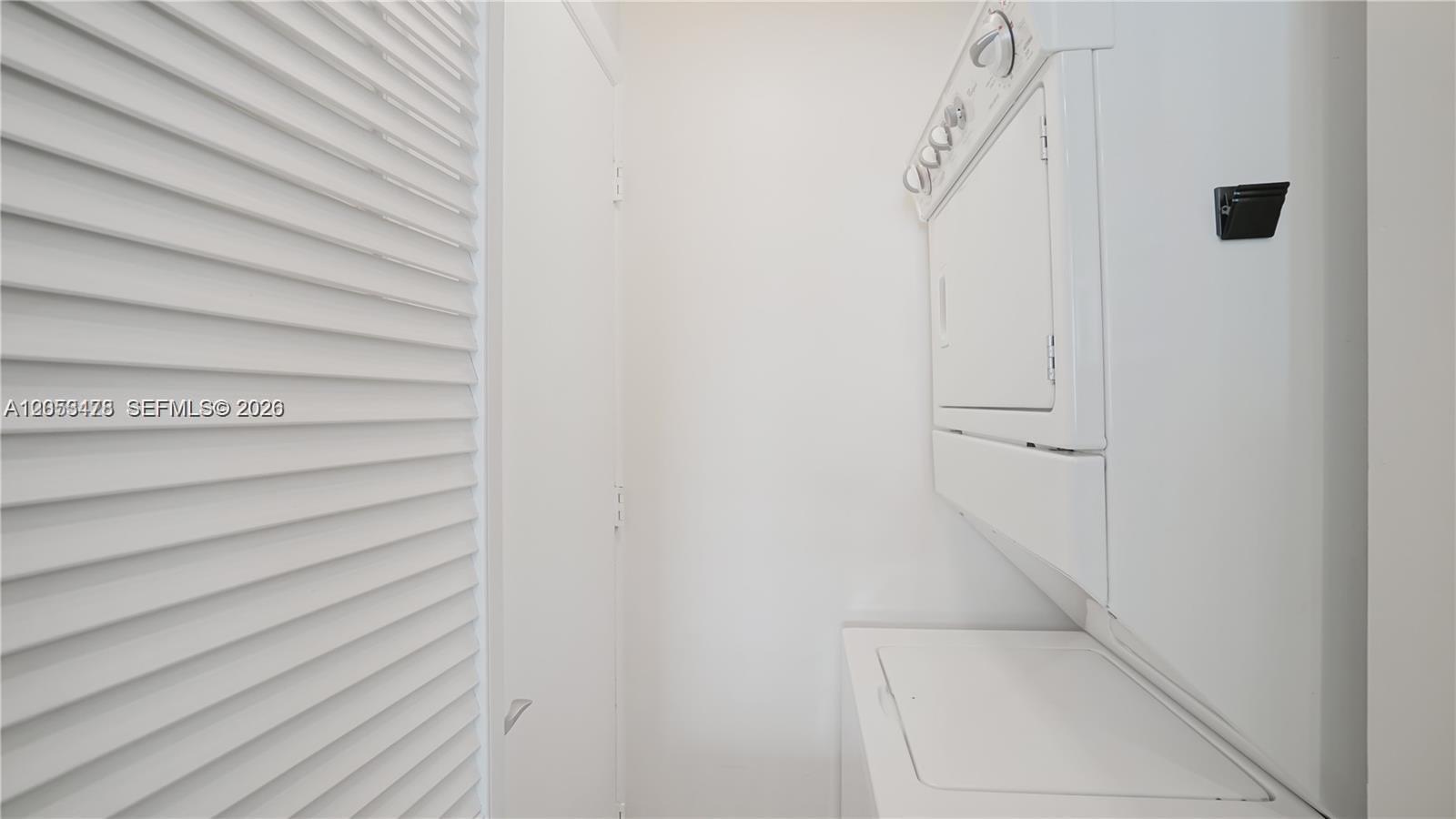 A12053478 Property Photo 20