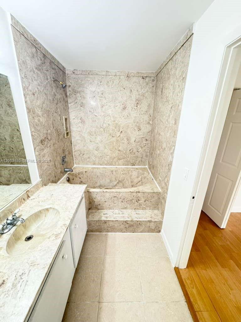 31 Crossings Circle G Property Photo 16