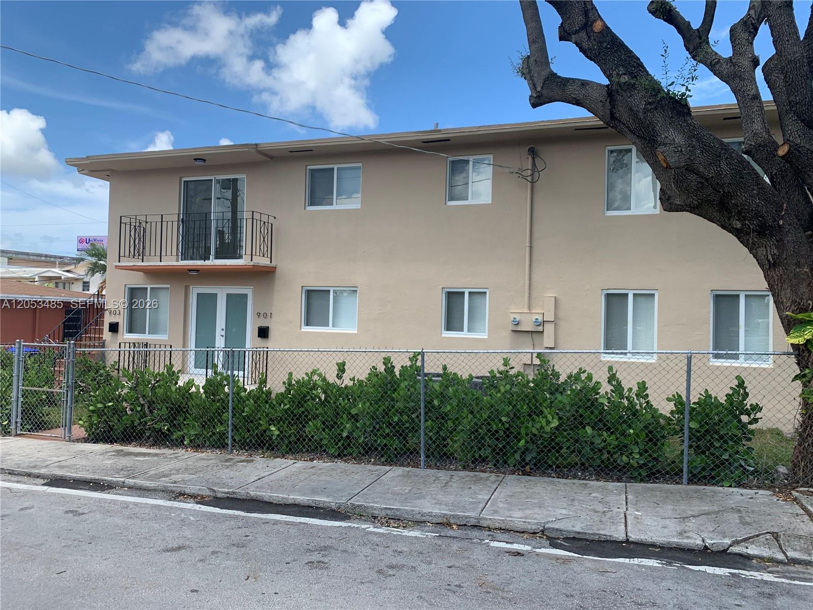 901 NW 22nd Court