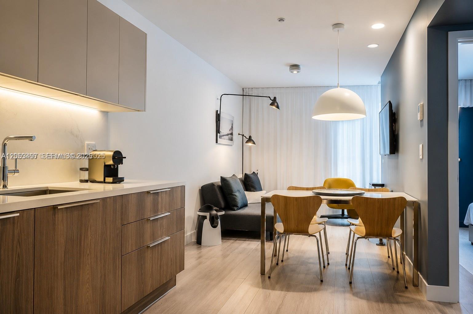 A12053497 Property Photo 3