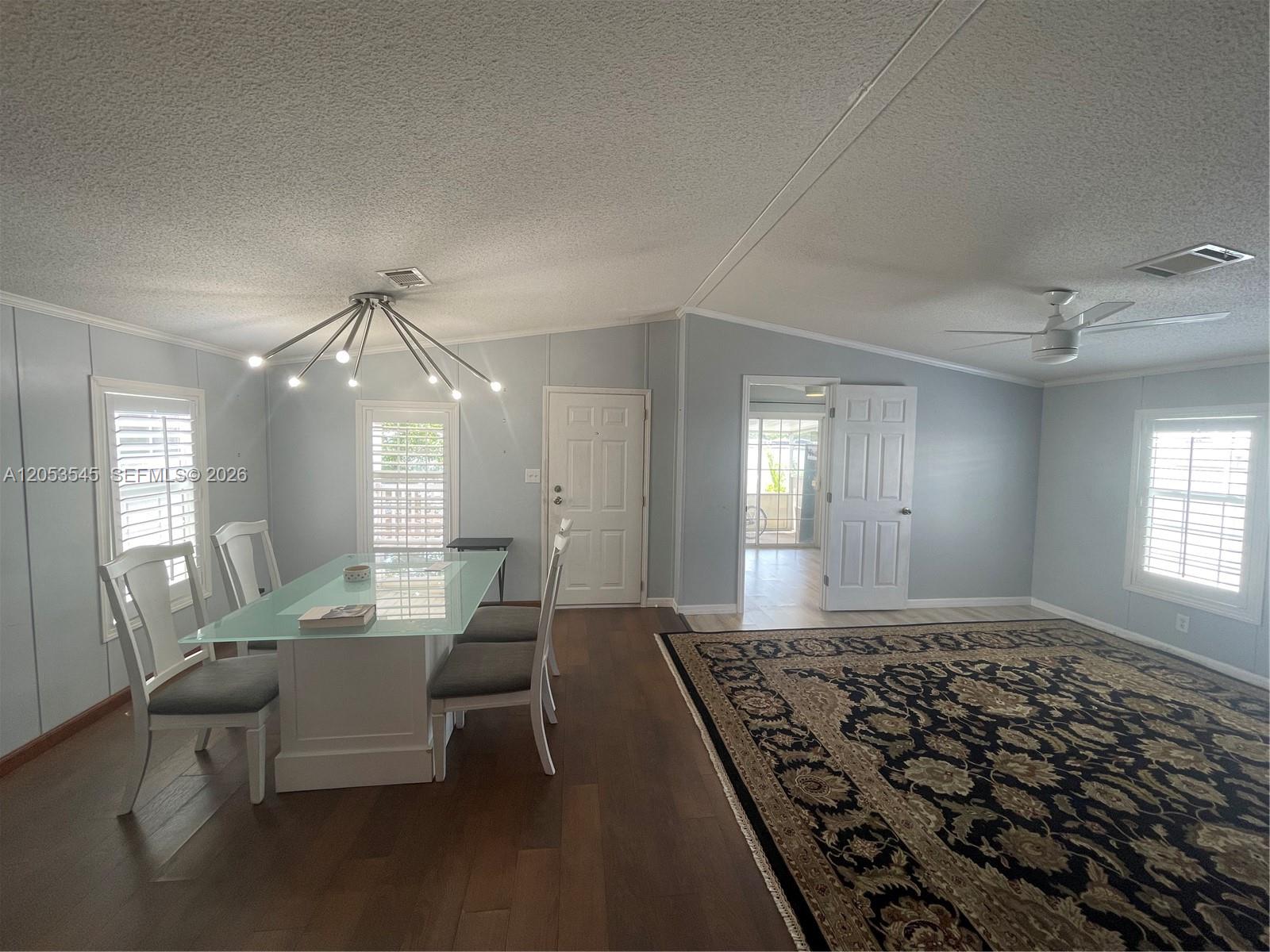 3070 Cove Drive Property Photo 7