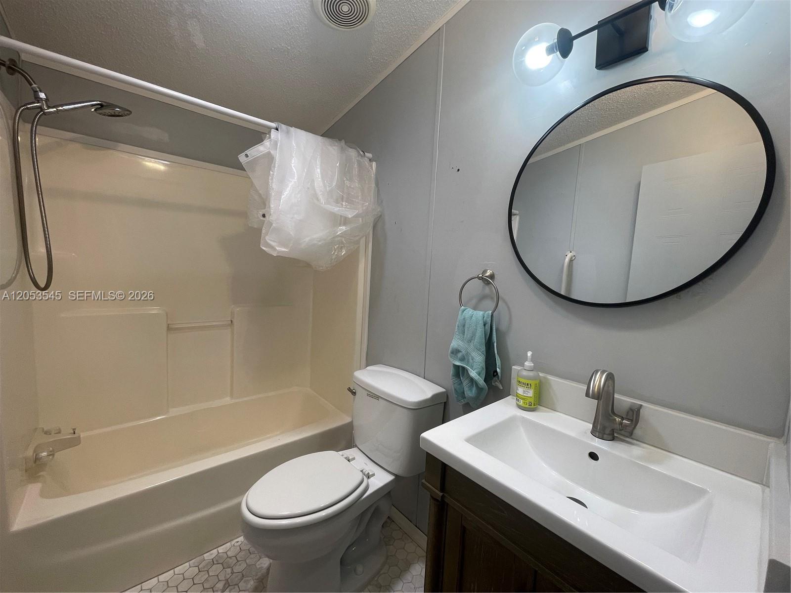 3070 Cove Drive Property Photo 13