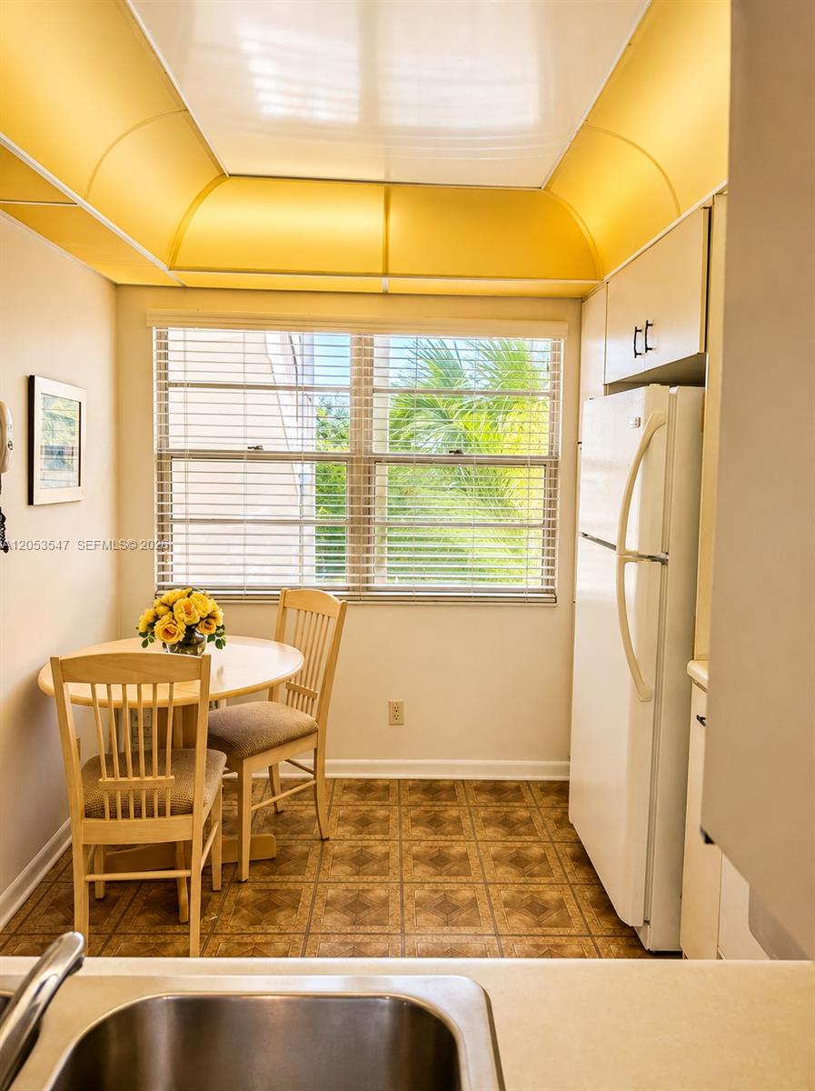 2503 Antigua Terrace K3 Property Photo 4