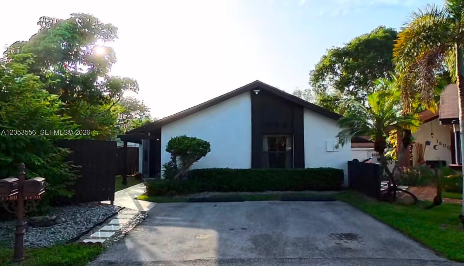1490 Flamingo Court Property Photo 1