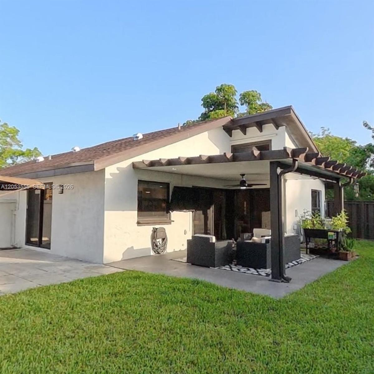 1490 Flamingo Court Property Photo 7