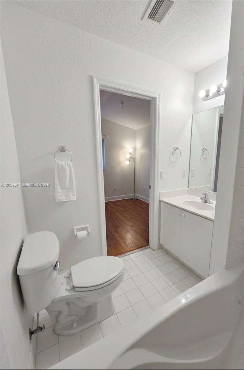 8936 W Flagler Street 204 Property Photo 9