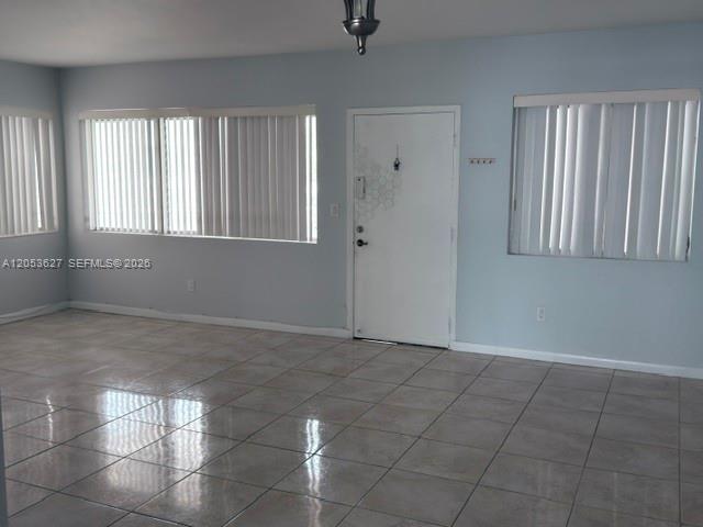 462 Golden Isles Drive 203 Property Photo 3