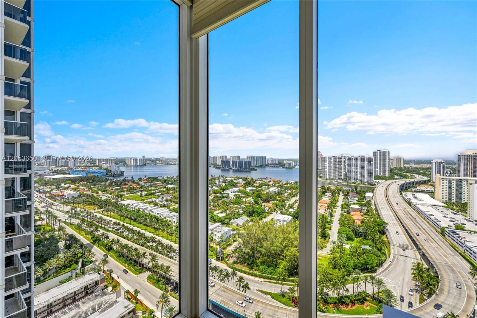 19111 Collins Avenue 2704 Property Photo 32