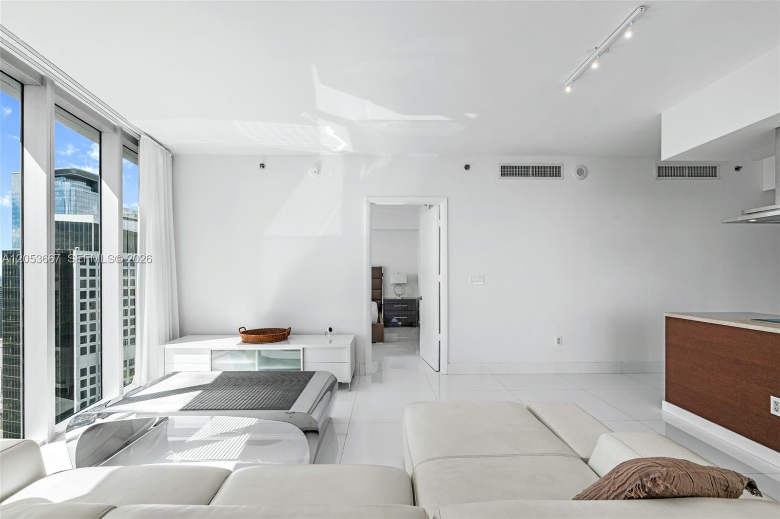 485 Brickell Avenue 4410 Property Photo 22