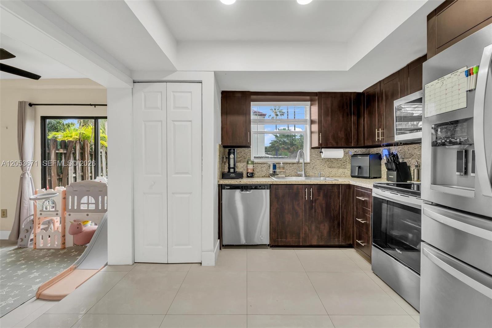 8140 Sw 209th Street Property Photo 4