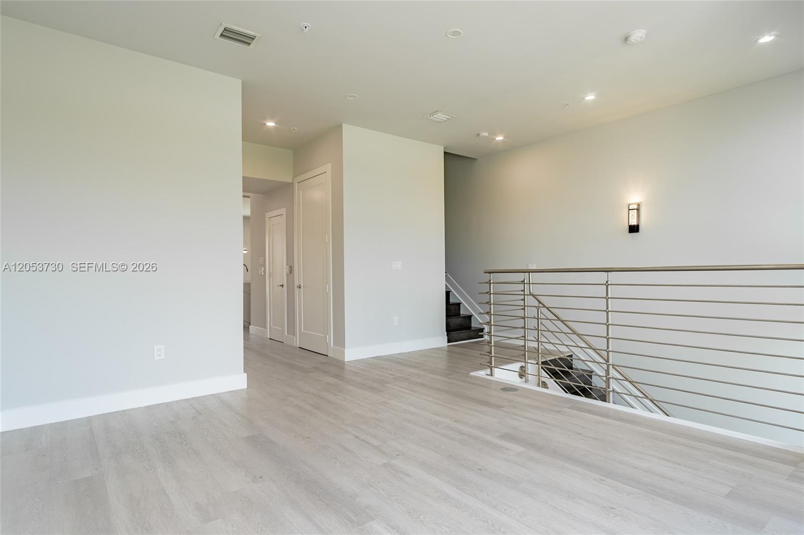 A12053730 Property Photo 3