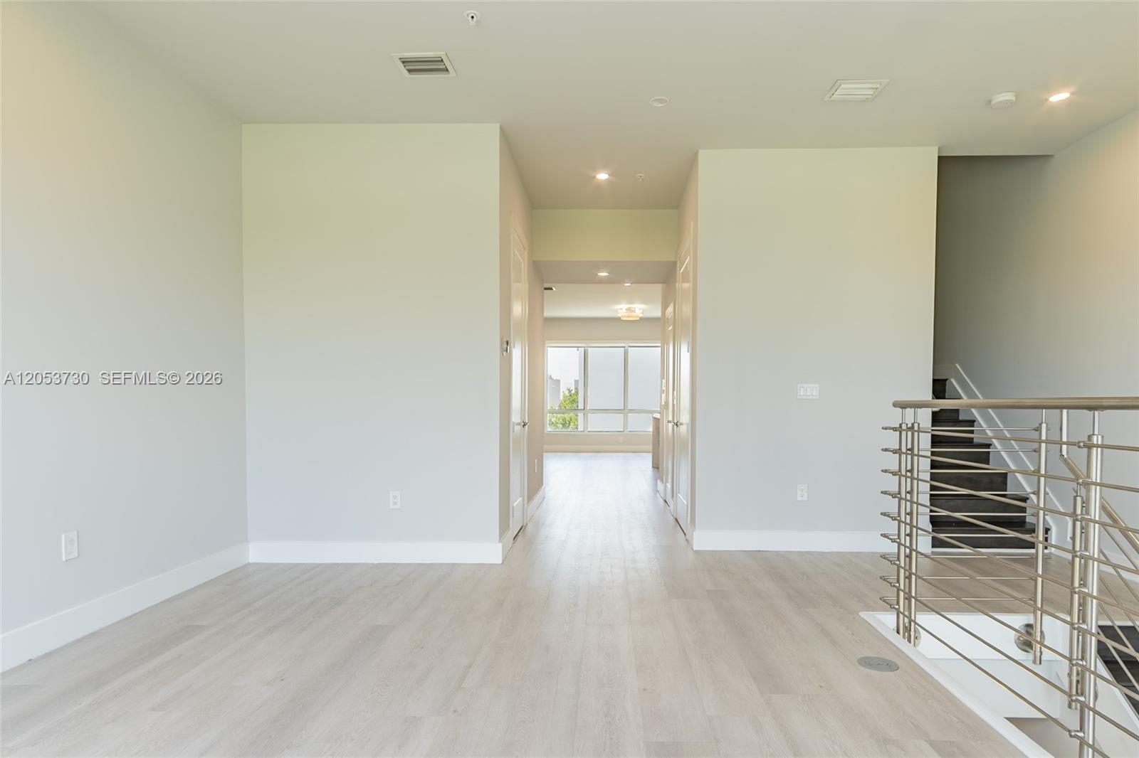 A12053730 Property Photo 4