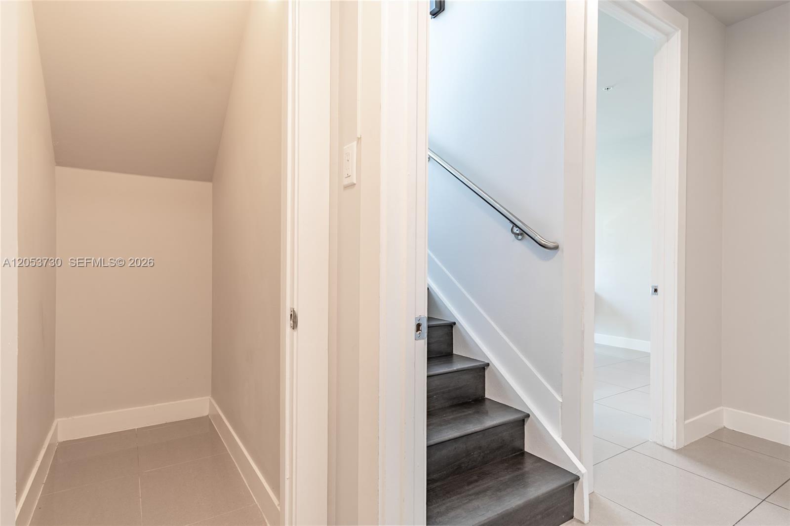 A12053730 Property Photo 6
