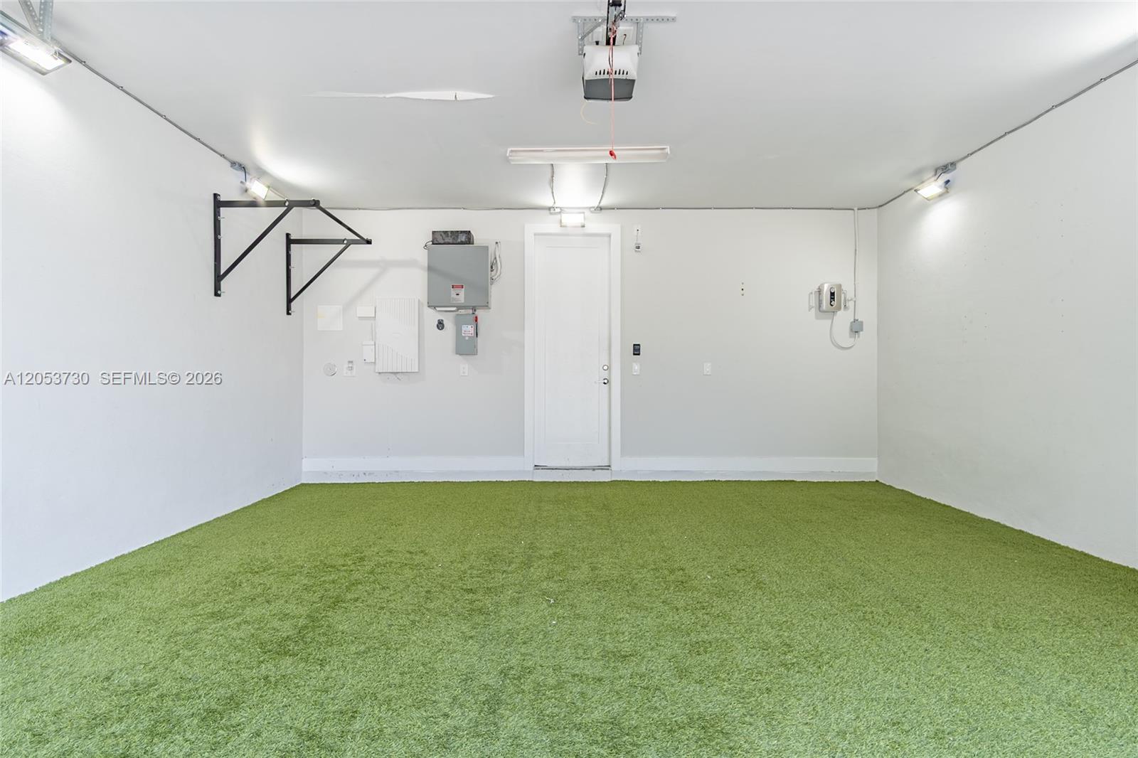 A12053730 Property Photo 15
