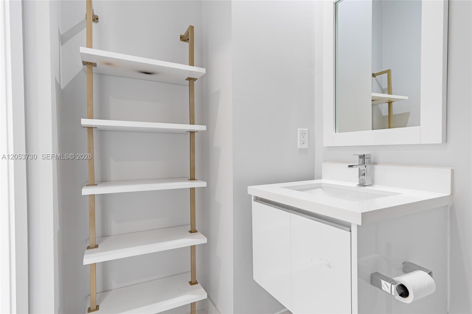 A12053730 Property Photo 24