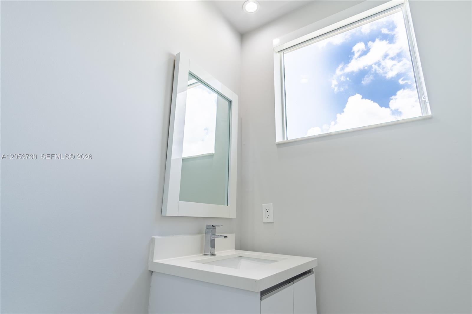A12053730 Property Photo 35