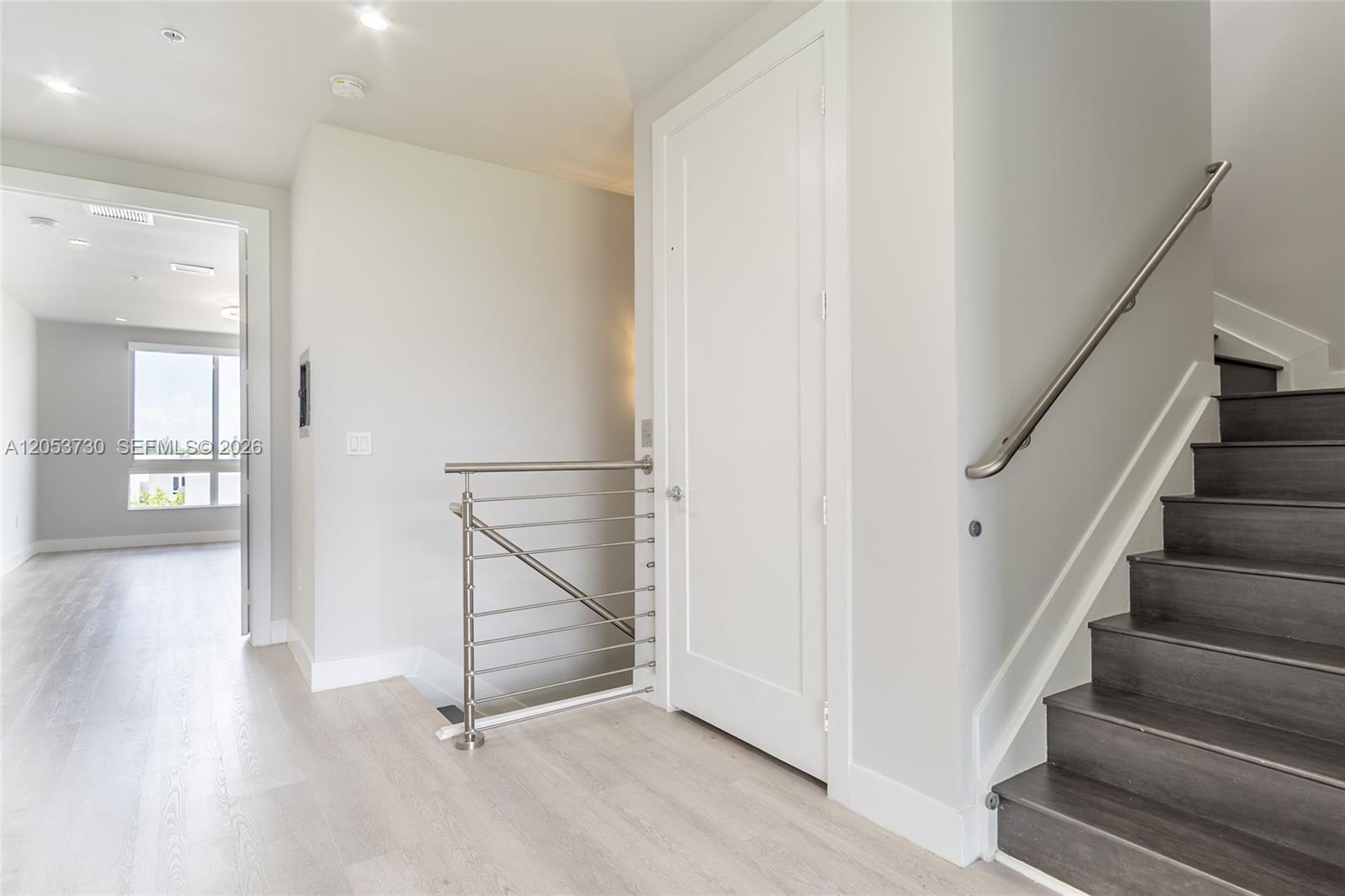 A12053730 Property Photo 37