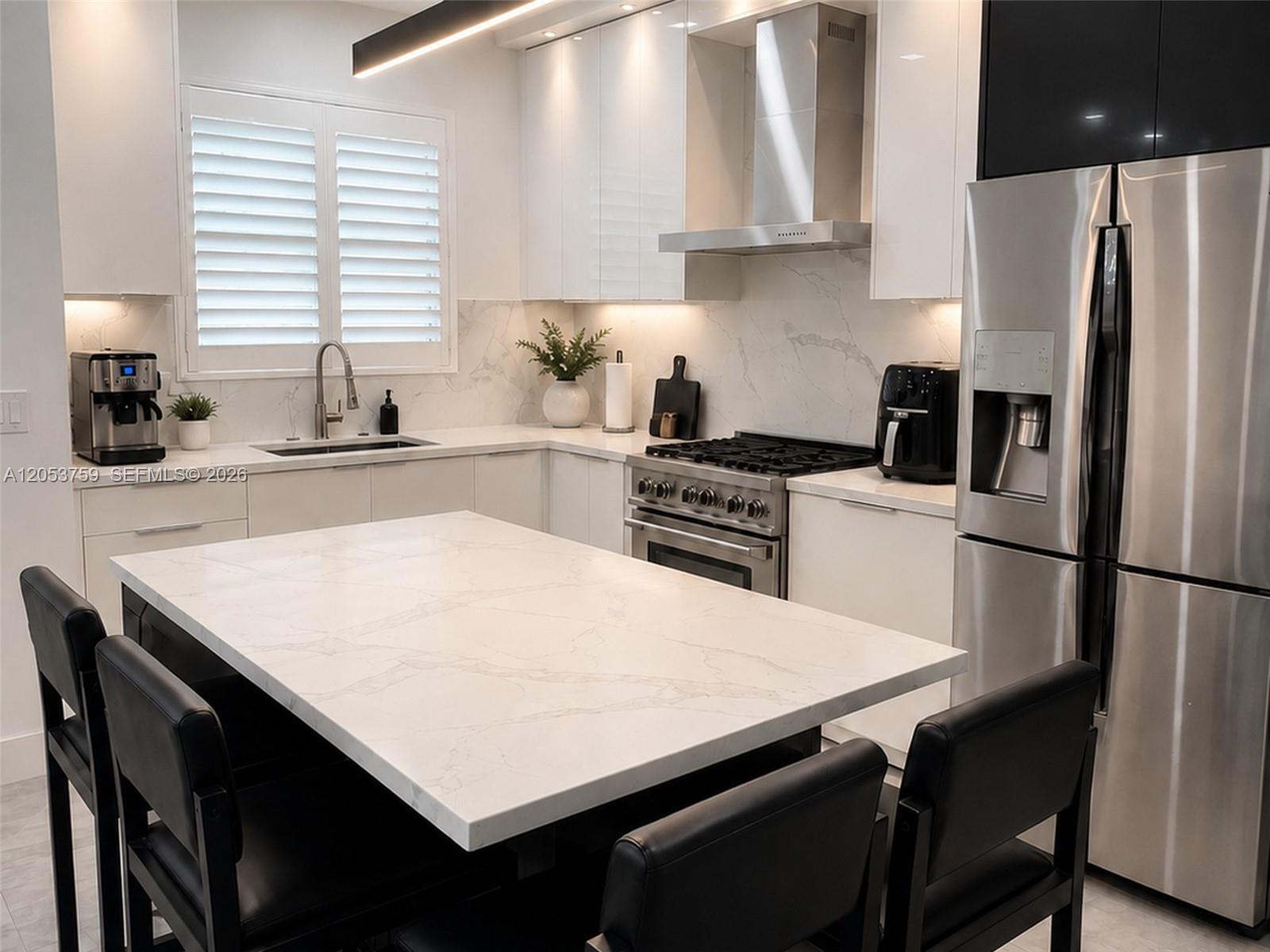 A12053759 Property Photo 2