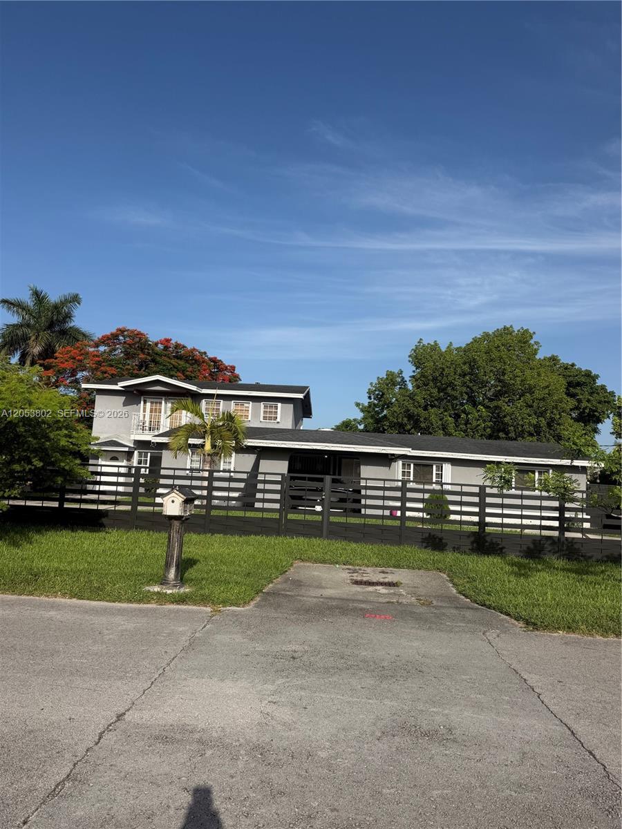 440-442 Sw 81st Avenue Property Photo 1