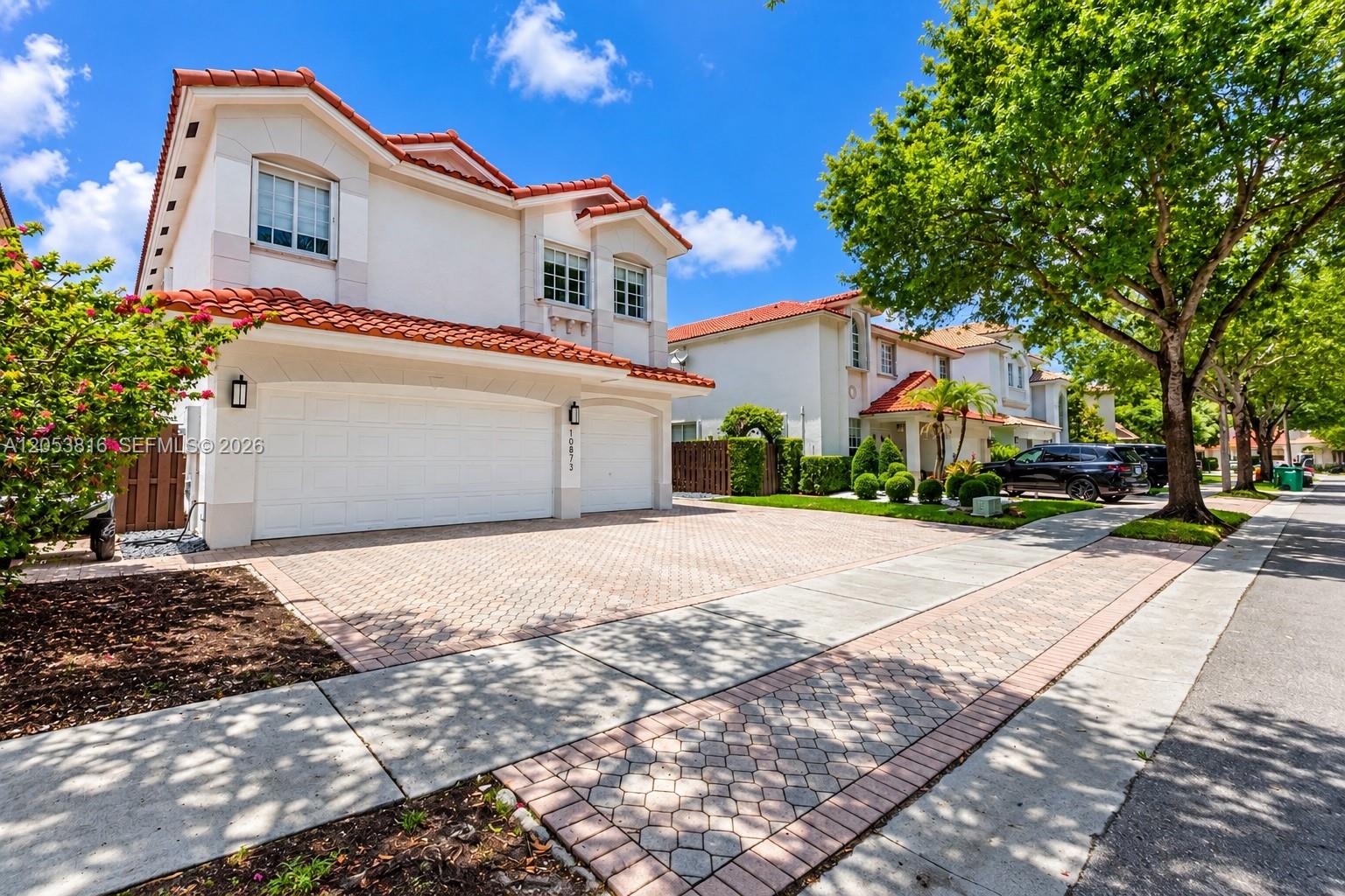 10873 Nw 71st Street Property Photo 1