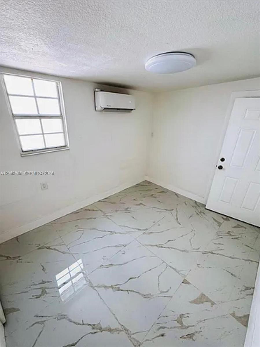 1237 Nw 33rd Avenue Property Photo 5