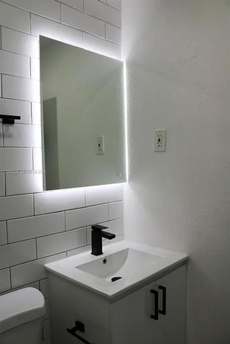 1237 Nw 33rd Avenue Property Photo 8