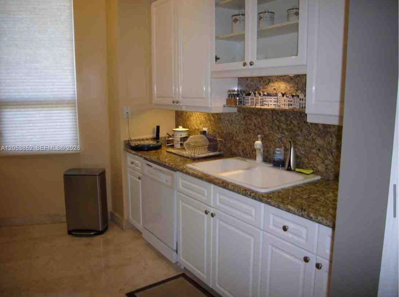 808 Brickell Key Drive 606 Property Photo 4