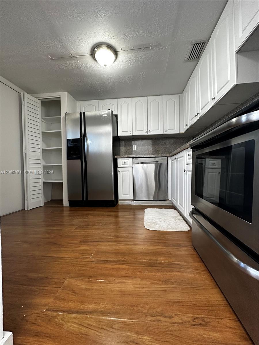 A12053871 Property Photo 5