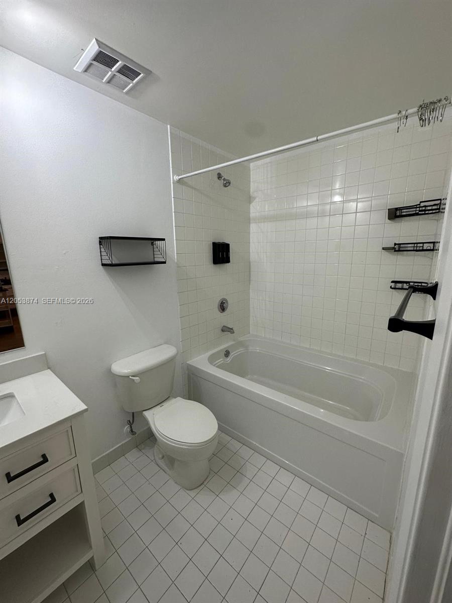 10 S River Drive 802 Property Photo 7