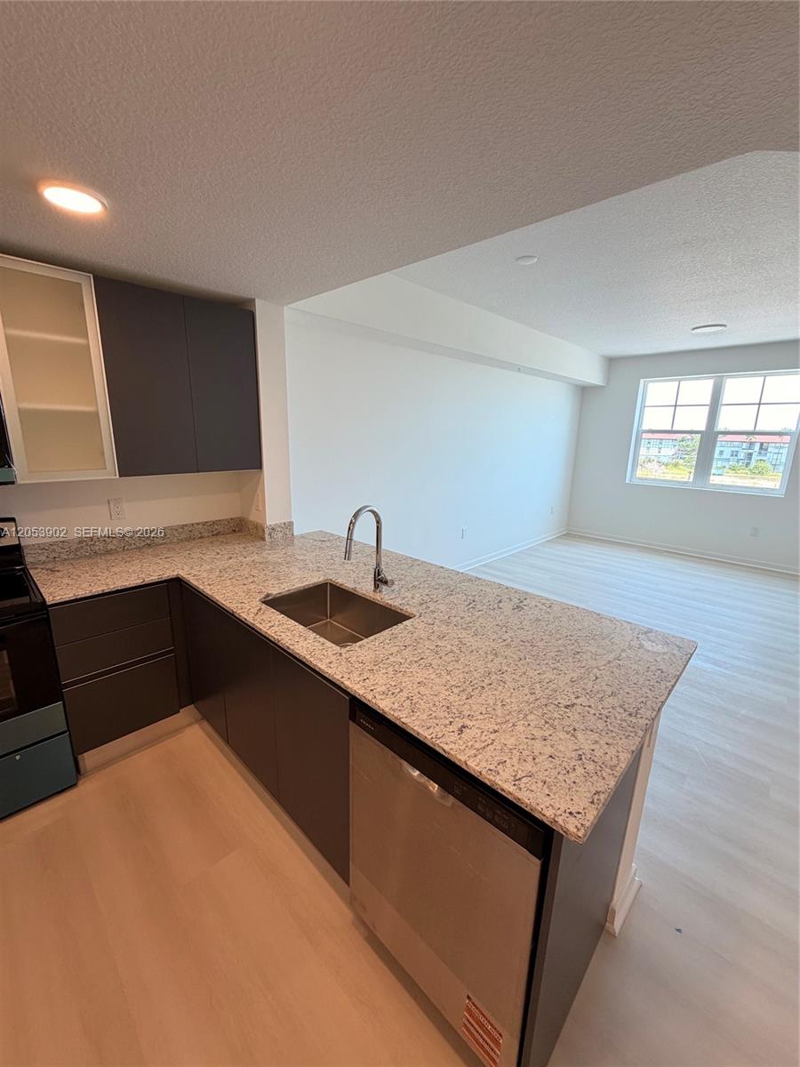 5563 Millenia Park Boulevard 212 Property Photo 3