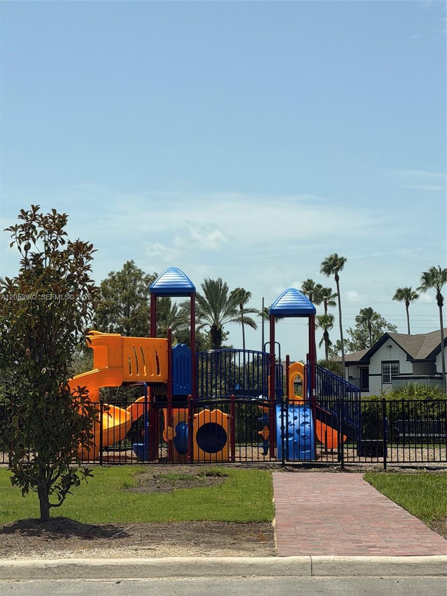 5563 Millenia Park Boulevard 212 Property Photo 16