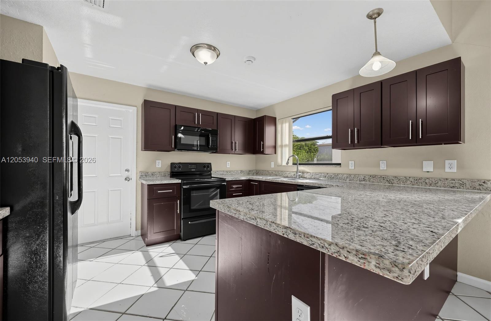 15600 Gauntlet Hall Manor Property Photo 4