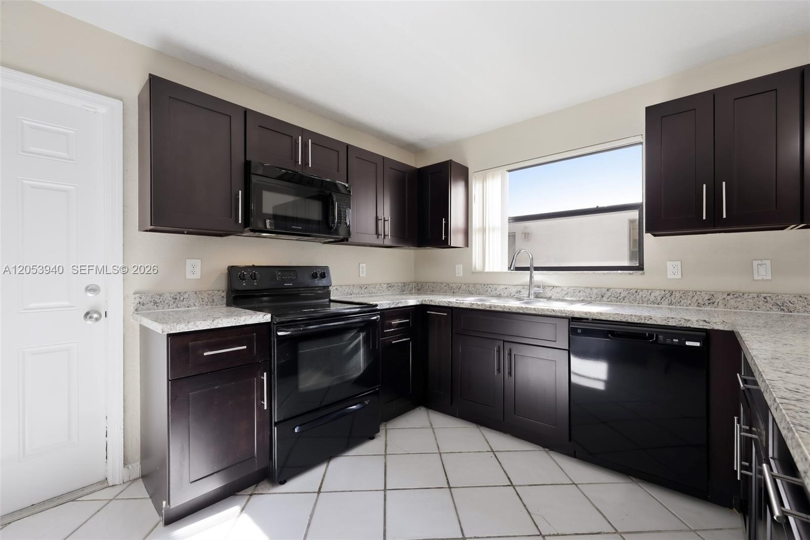 15600 Gauntlet Hall Manor Property Photo 6