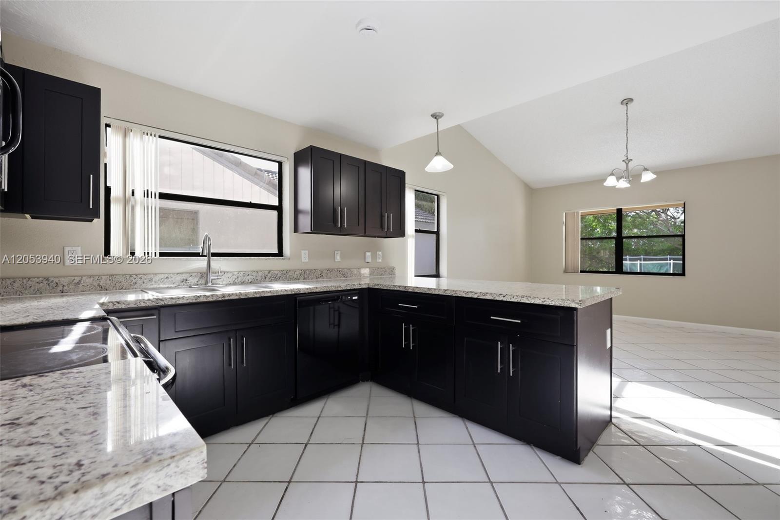 15600 Gauntlet Hall Manor Property Photo 8