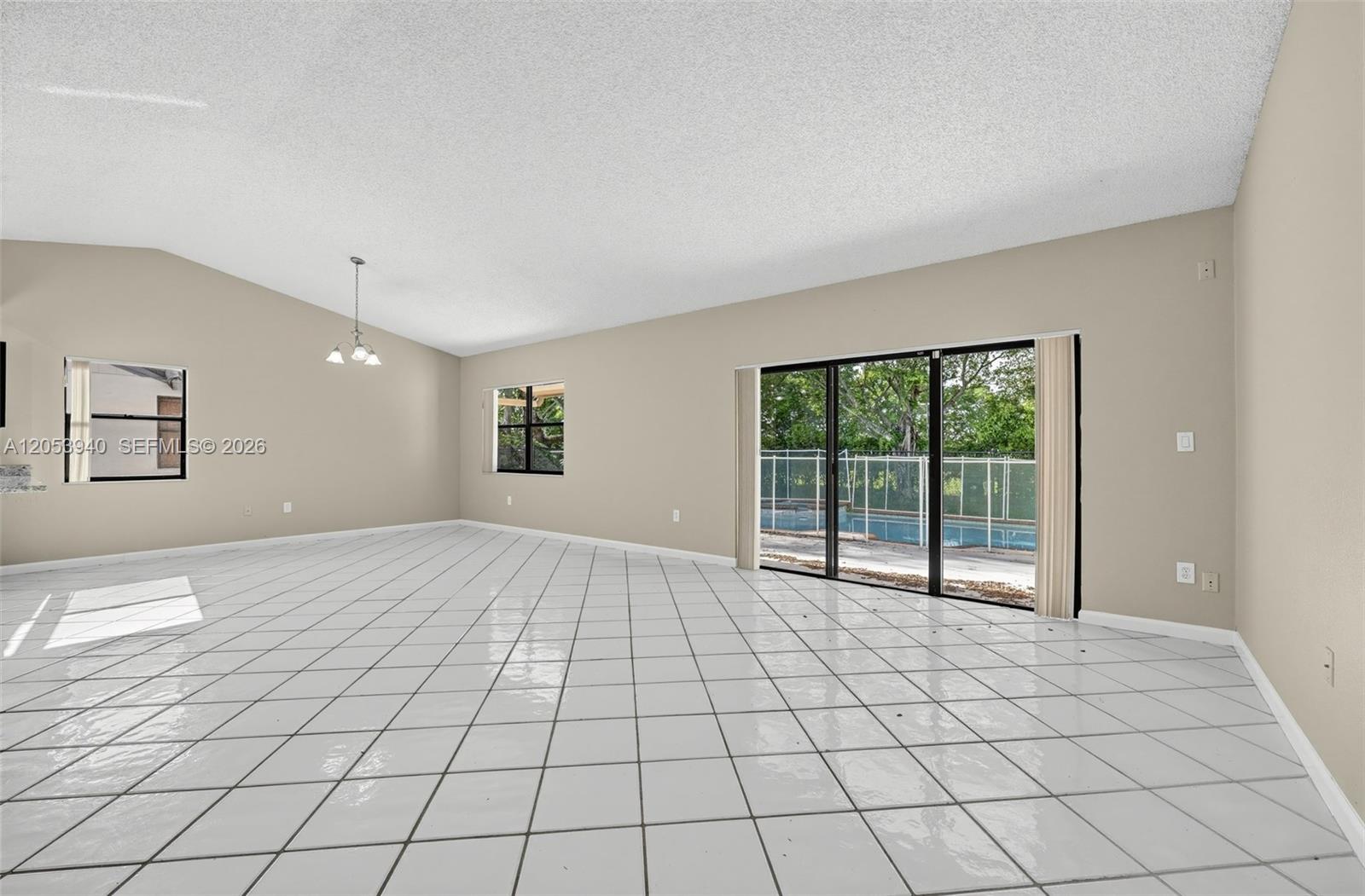 15600 Gauntlet Hall Manor Property Photo 12