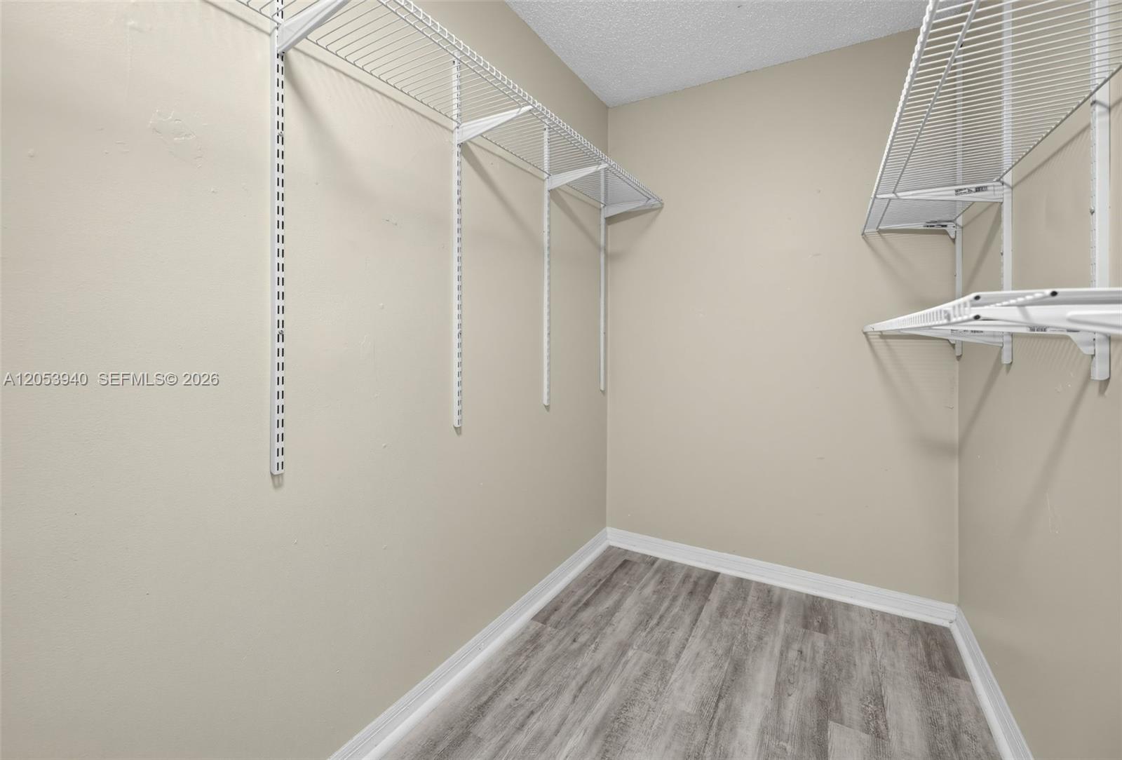 15600 Gauntlet Hall Manor Property Photo 23