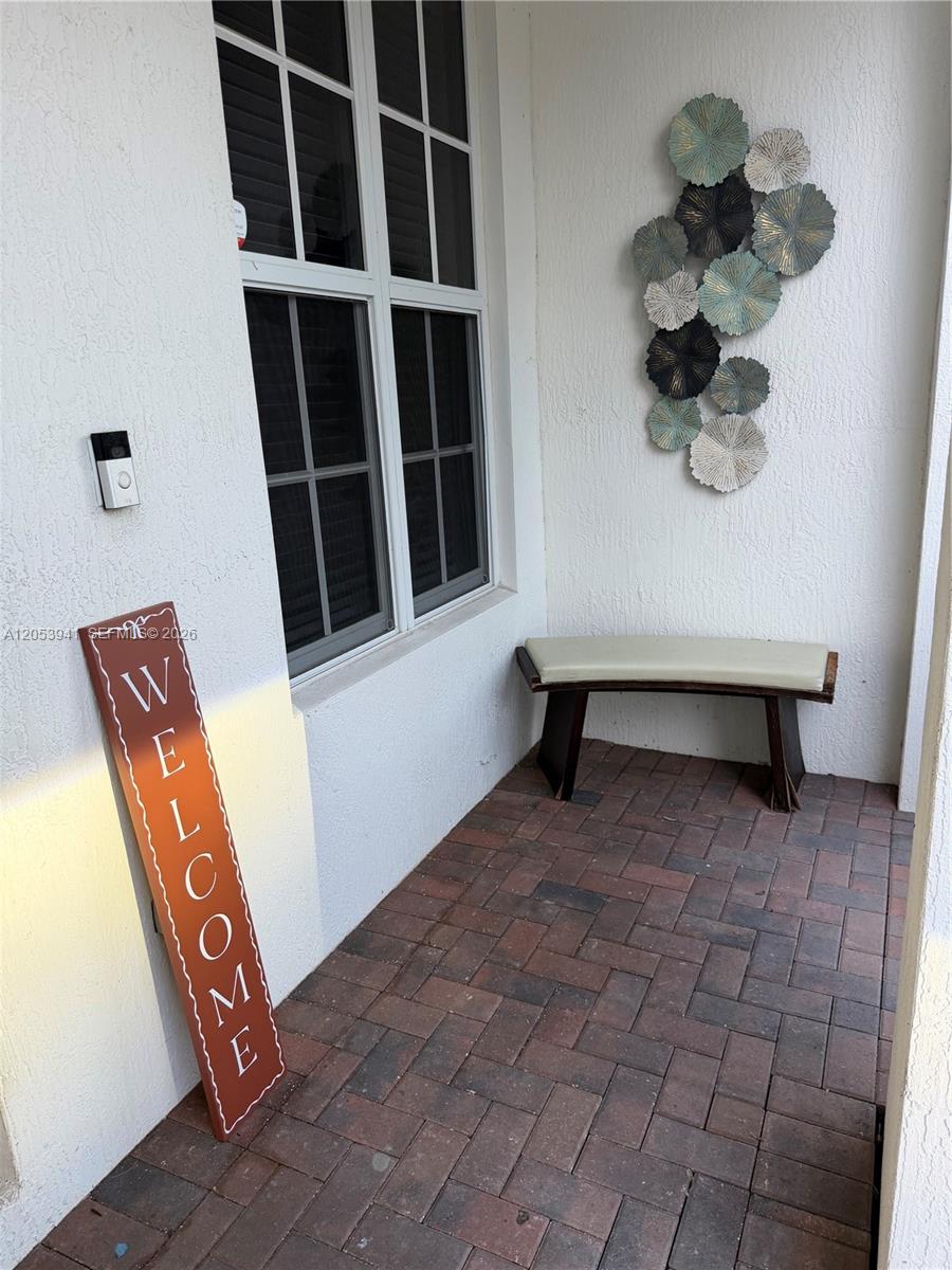 A12053941 Property Photo 2