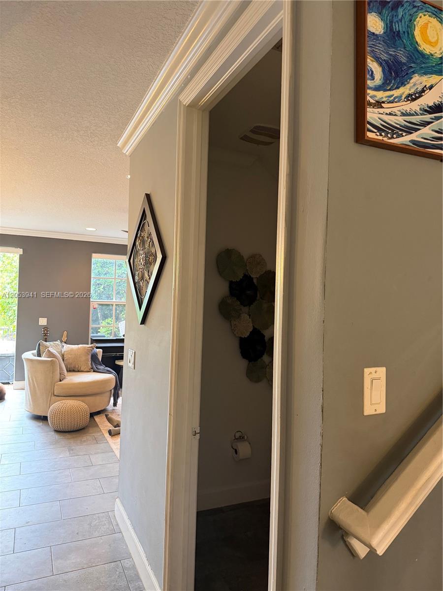 A12053941 Property Photo 12