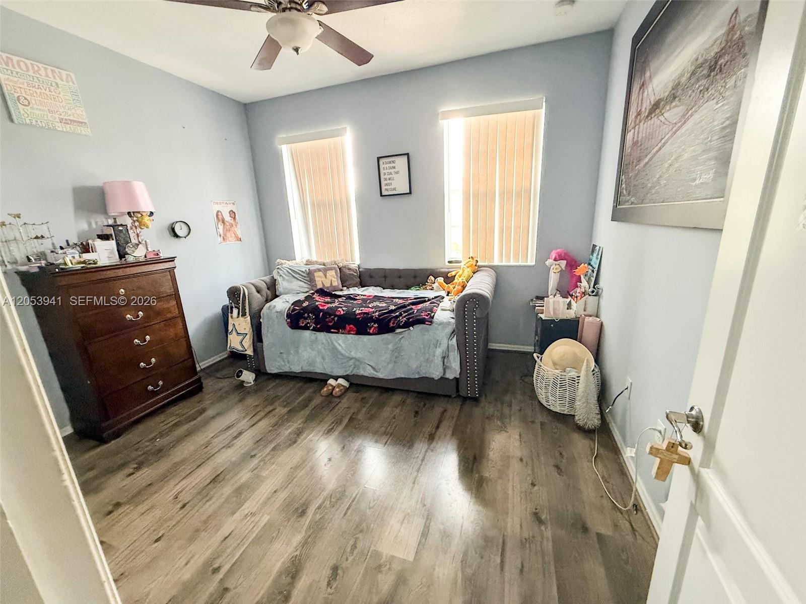 A12053941 Property Photo 14