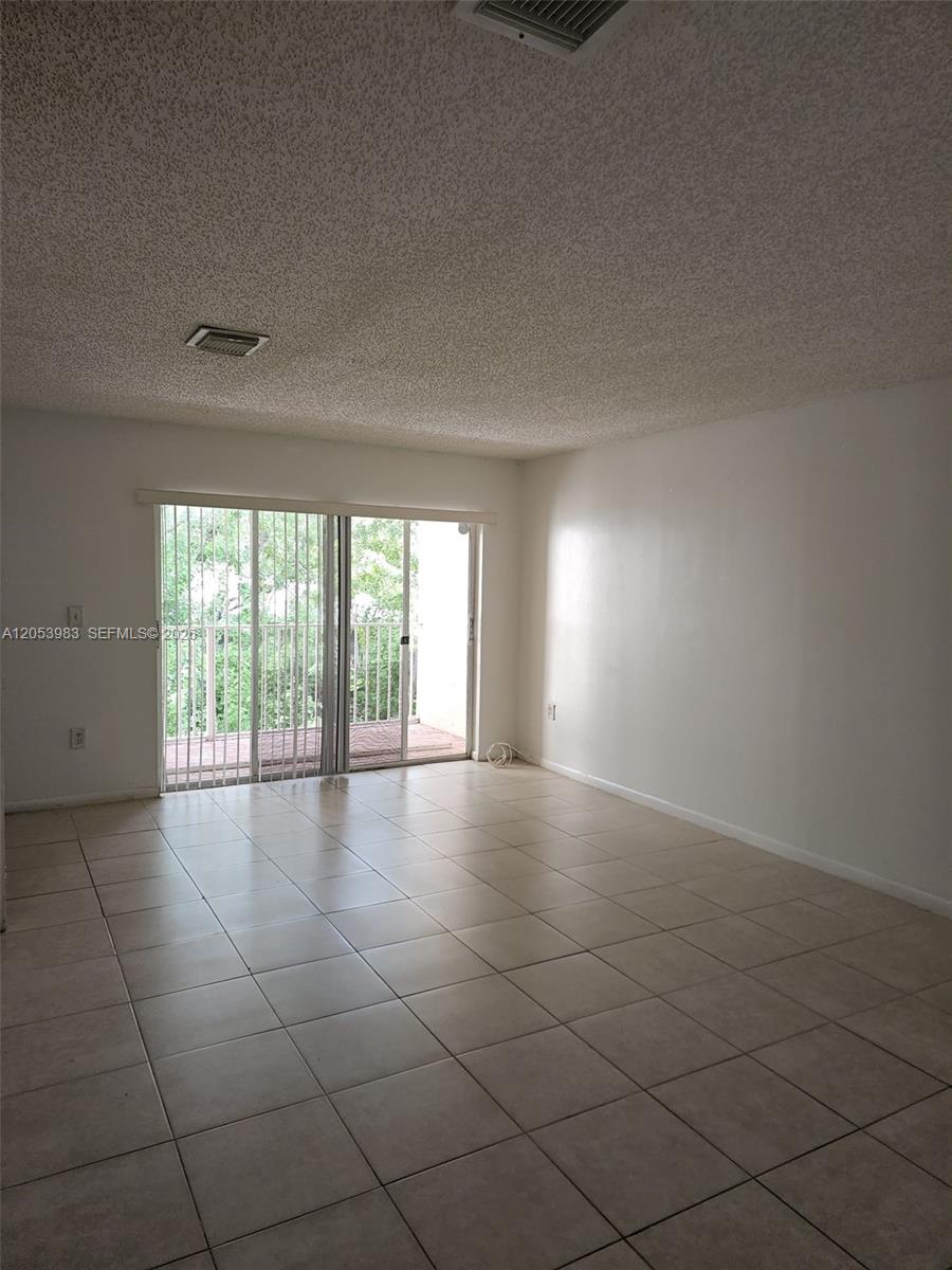 15721 Sw 137th Avenue 204 Property Photo 2