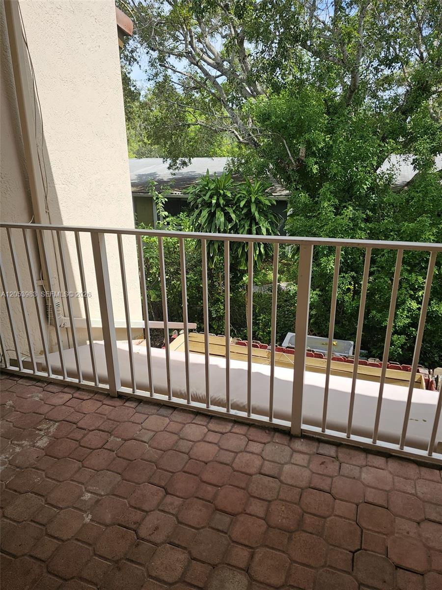 15721 Sw 137th Avenue 204 Property Photo 16