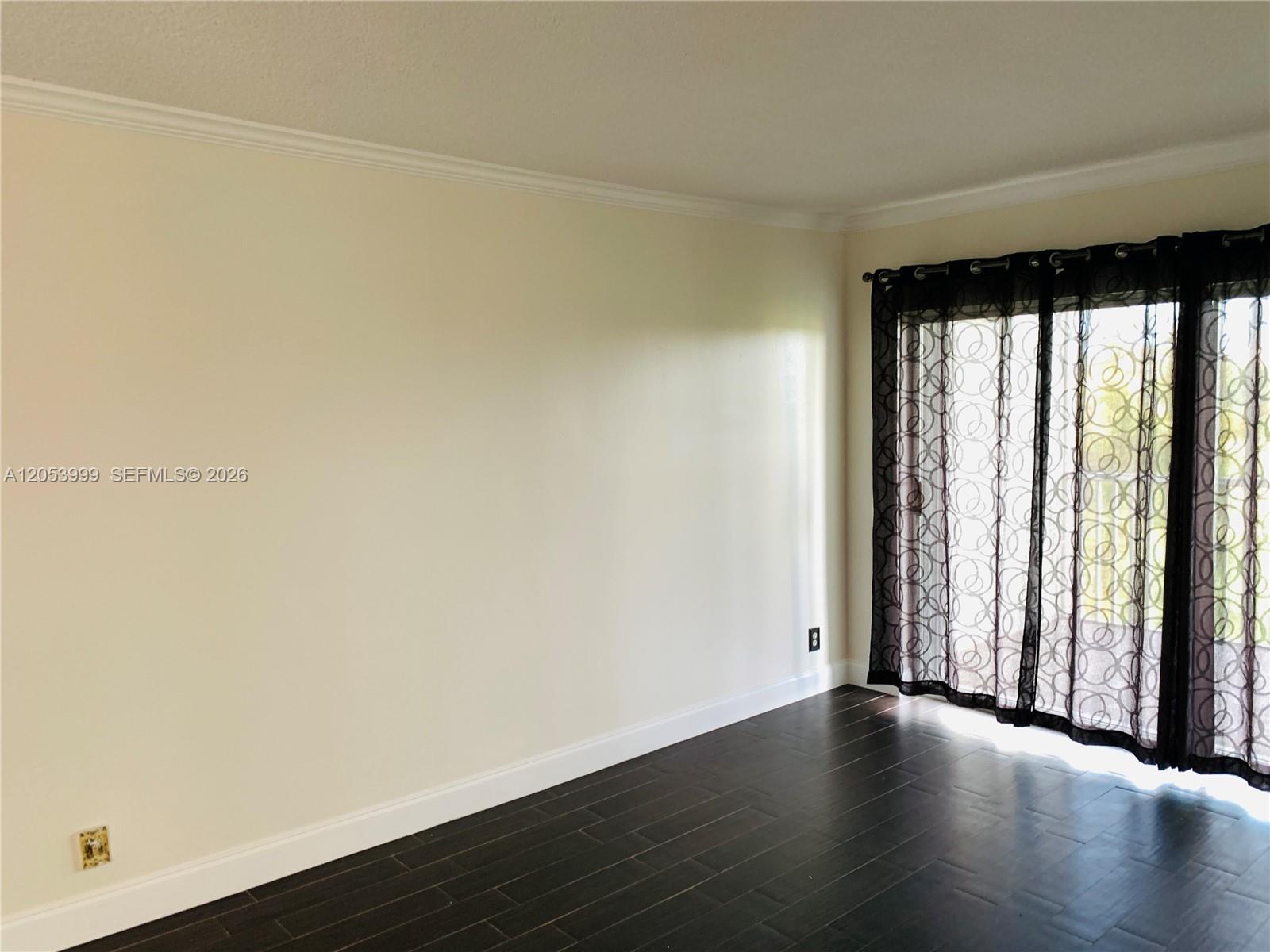 2850 N Palm Aire Drive 404 Property Photo 12