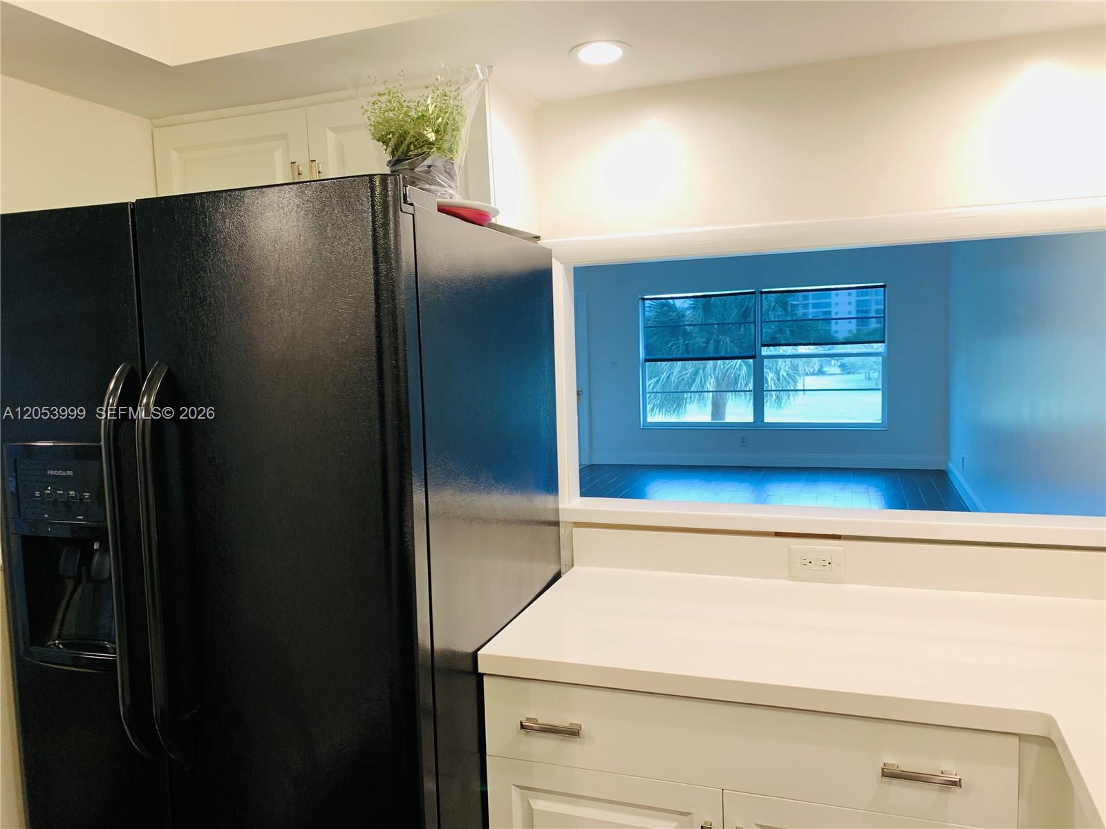 2850 N Palm Aire Drive 404 Property Photo 29