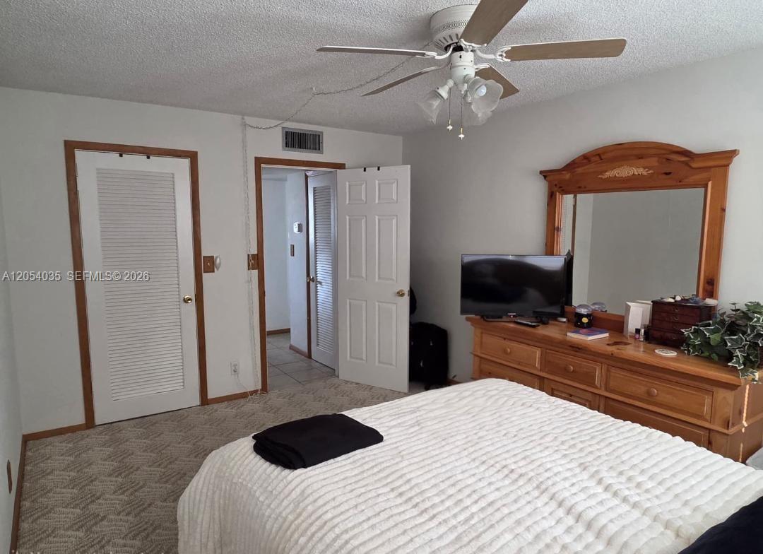2950 W Sunrise Lakes Drive 208 Property Photo 5