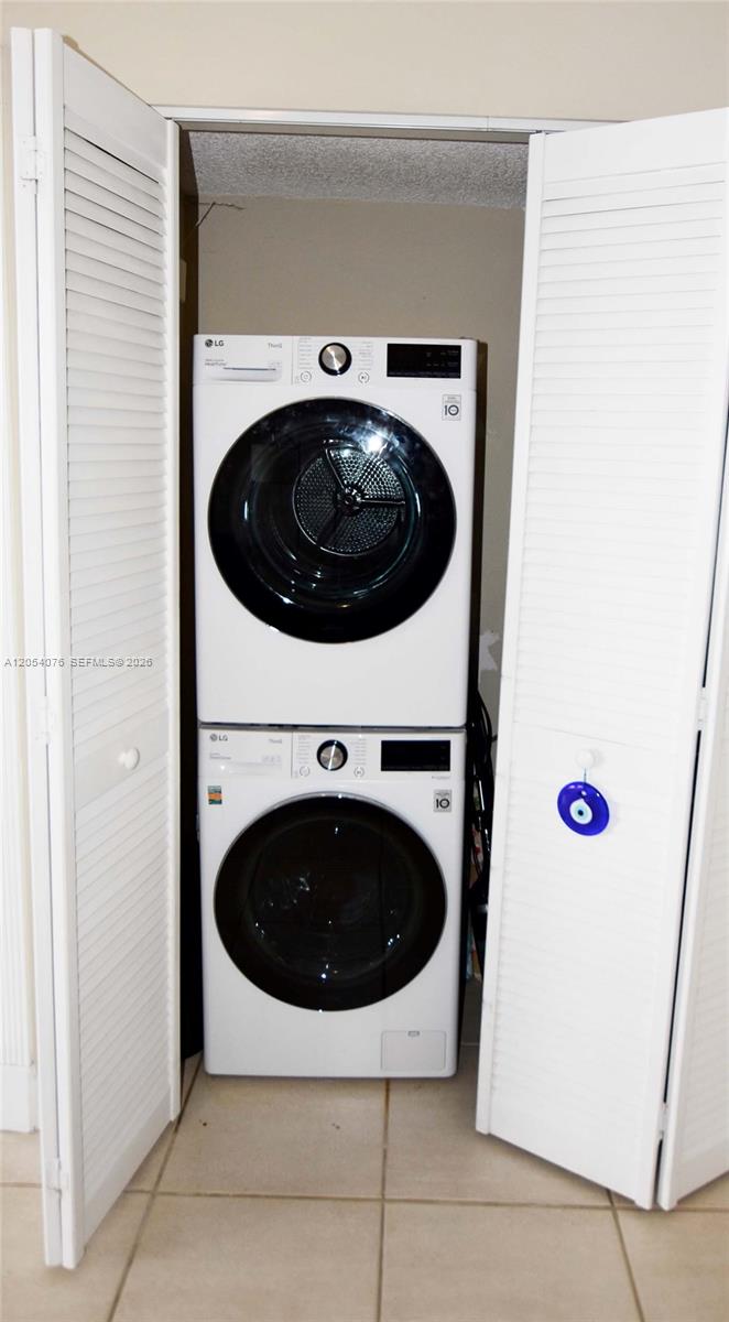 540 Brickell Key Drive 1414 Property Photo 15