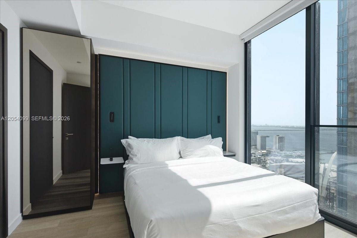 A12054099 Property Photo 26