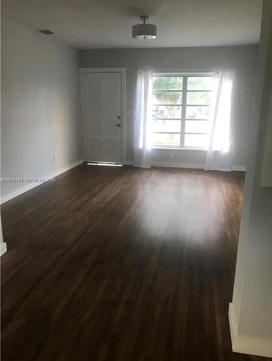 A12054104 Property Photo 11