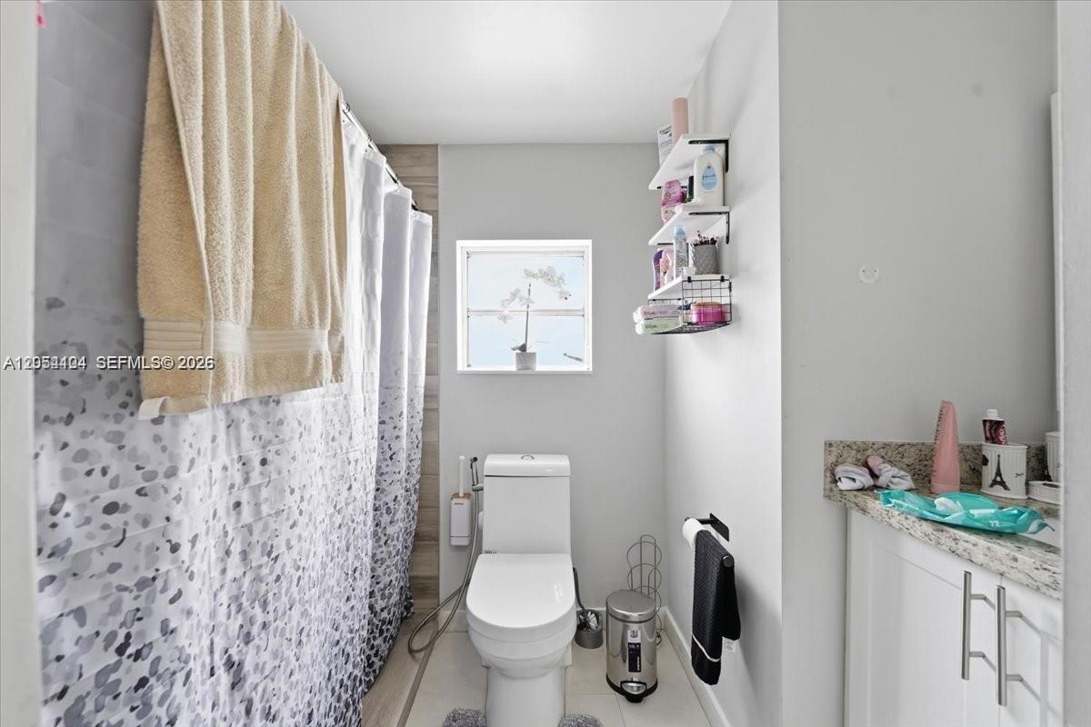 A12054104 Property Photo 15
