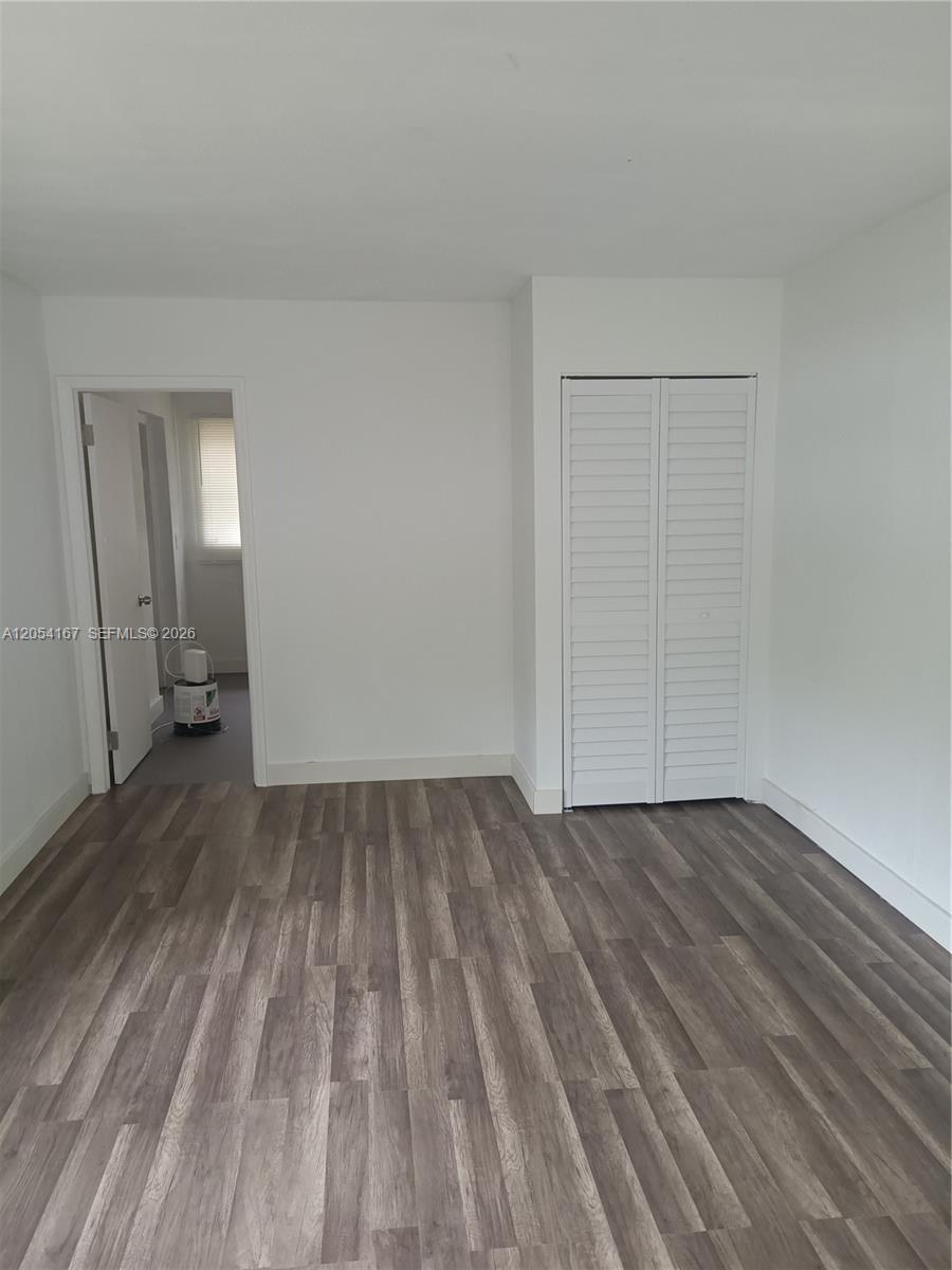 A12054167 Property Photo 3
